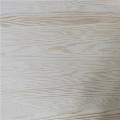 Planches en bois massif de chêne